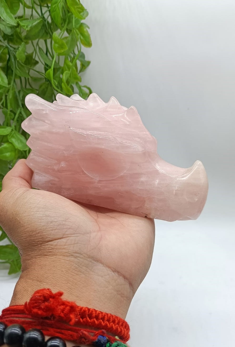 Rose Quartz Dragon 1050g 41x7x7cm

